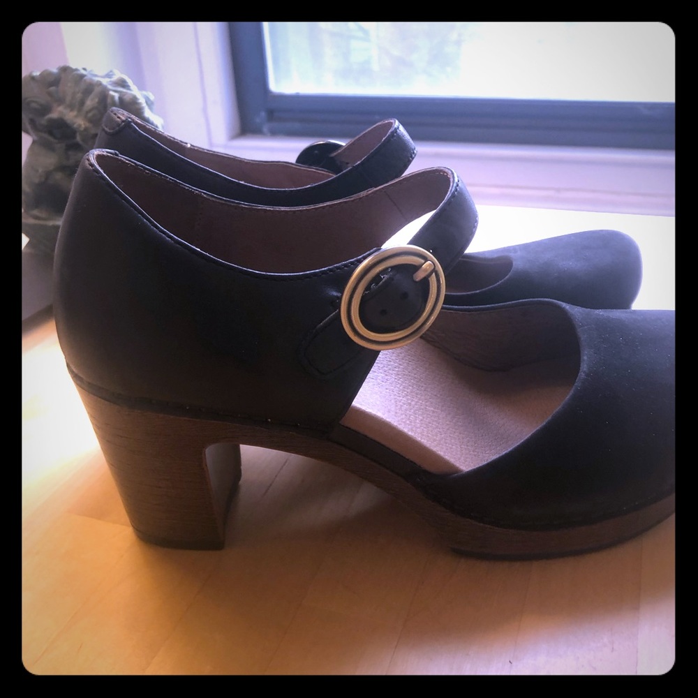 Dansko Platform Heels size 40 never worn!